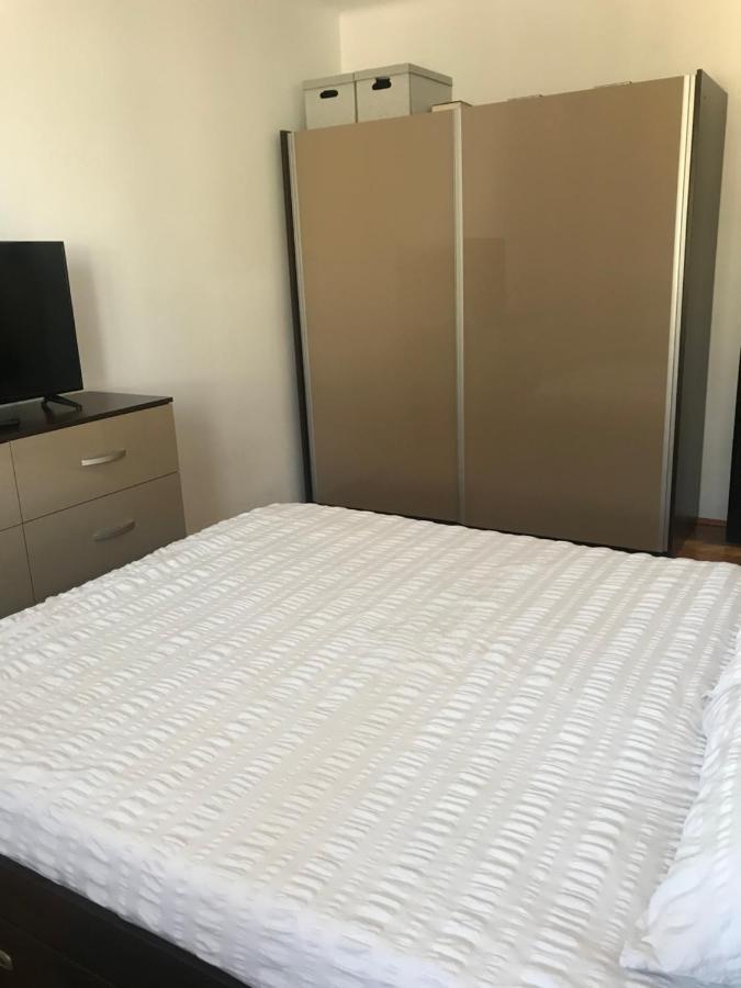 Apartament Sanda Lägenhet Turda Exteriör bild